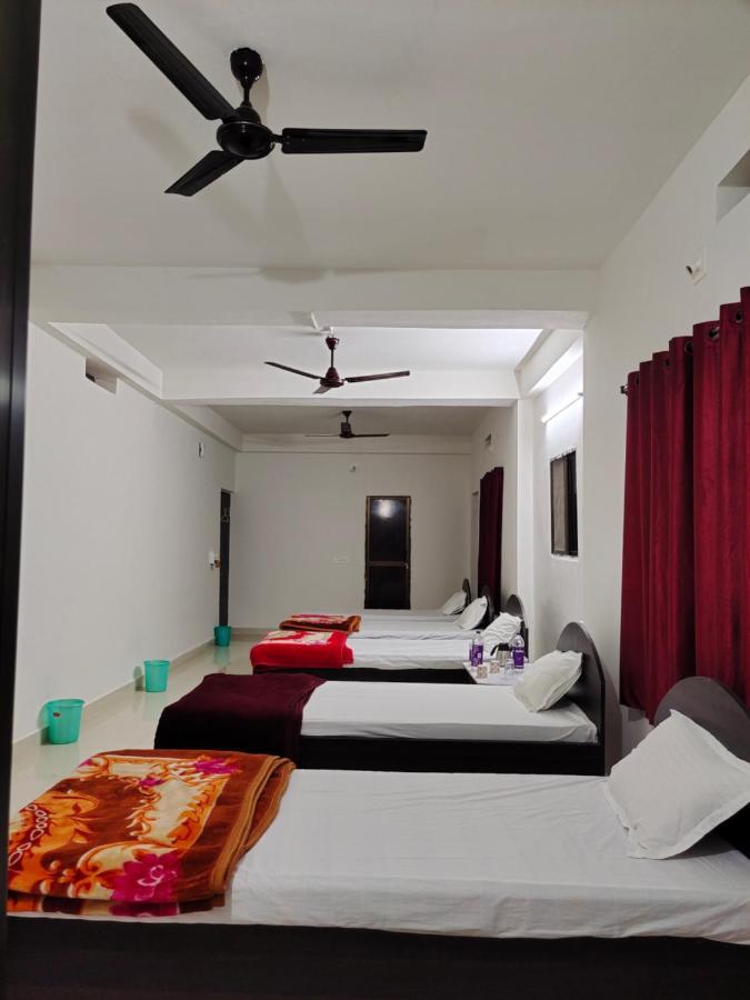 בודהגאיה Gaurav Guest House מראה חיצוני תמונה
